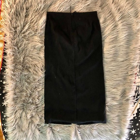 Vintage 90s Black Sueded Straight Skirt with Slit and Laced D-Ring Self-Belt - Picture 4 of 4